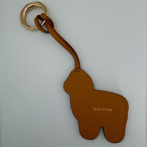 Cuyana Alpaca Charm Keychain - MANGO